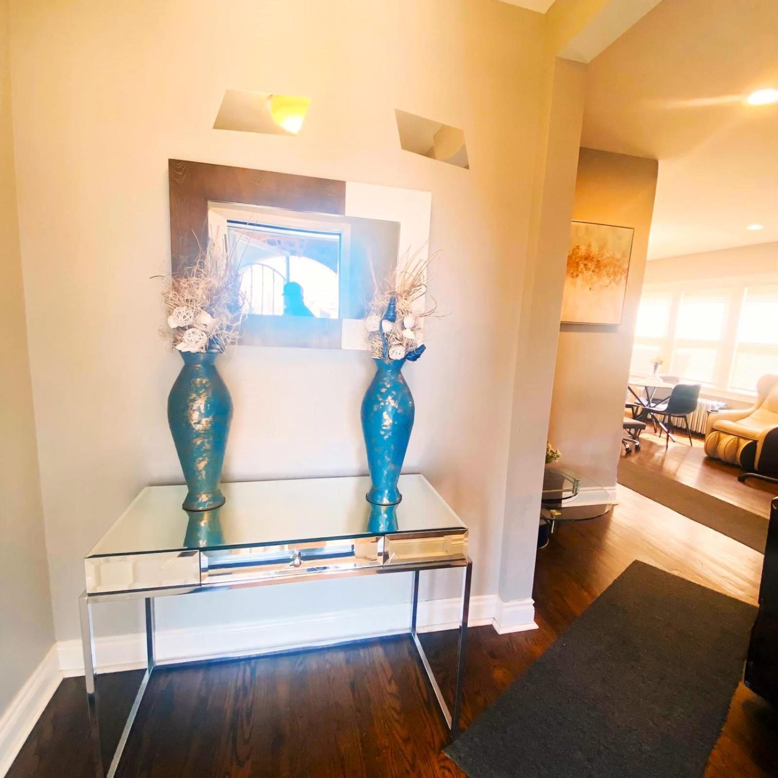 Fully Equipped Cozy 4/5 Br Apartment Chicago Exterior foto