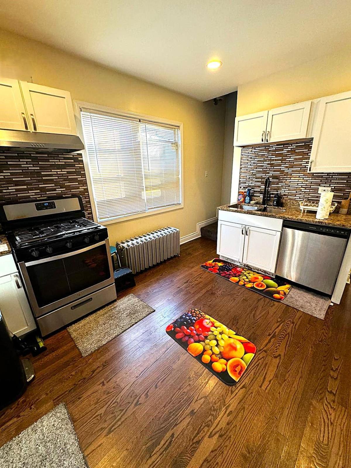 Fully Equipped Cozy 4/5 Br Apartment Chicago Exterior foto